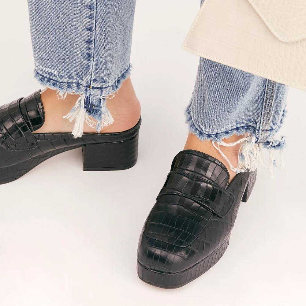 Free People Jeffrey Campbell black croc studious loafer mule size 9.5 US